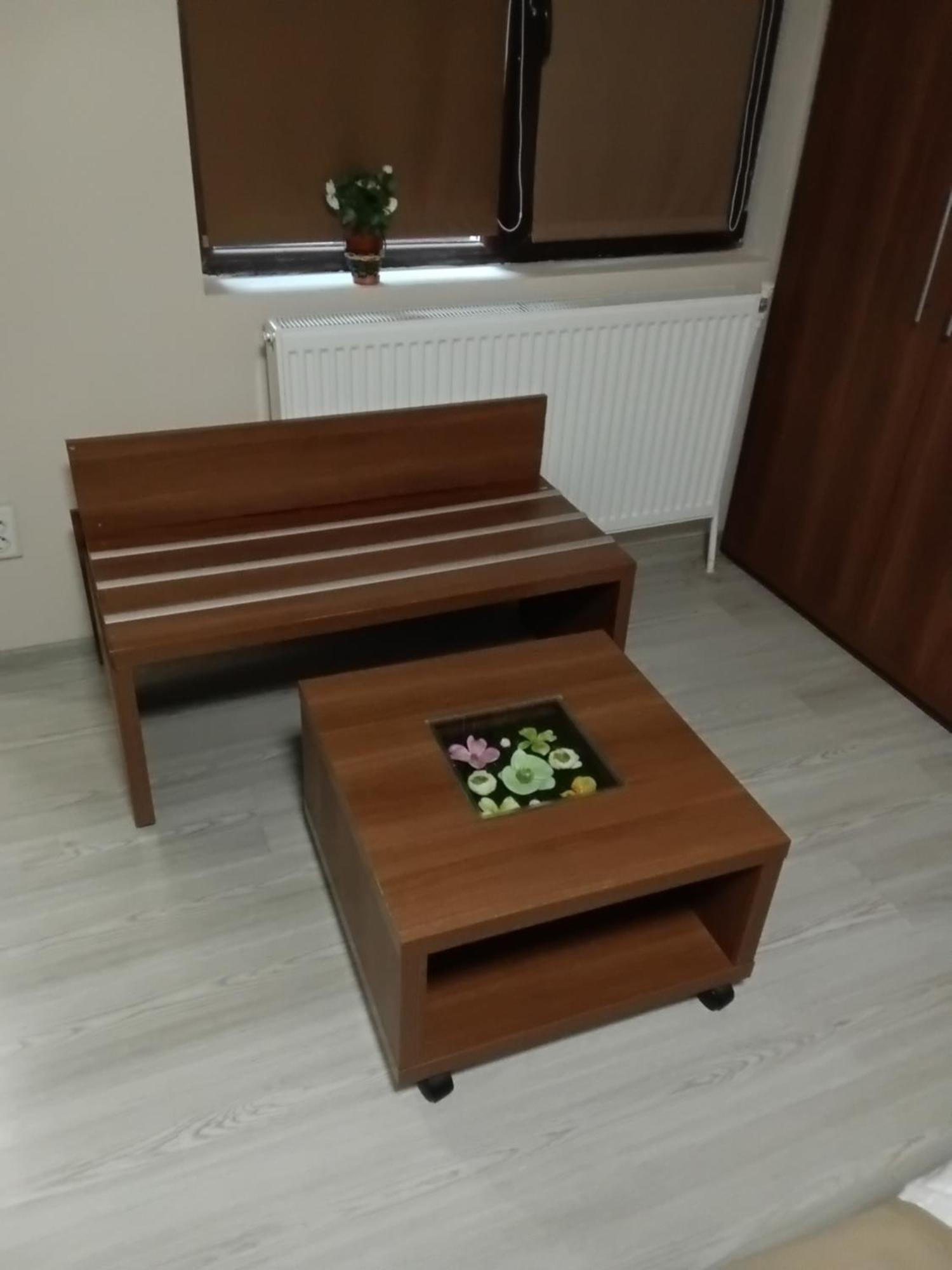 Aura'S West Accommodation Private Parking In Front Yard Bukarest Exterior foto